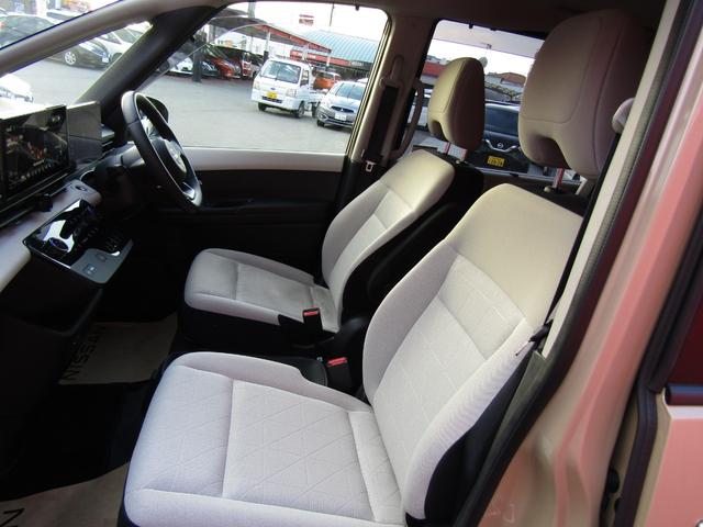 セレナ ｅ－パワー　ＸＶ　リフター・車いす固定装着電動式・５人乗り＋１名・プロパイロット・メーカーナビ・フルセグ・両側パワスラ・アラビュー・ＬＥＤ・手すりパック・シートヒーター・スマートルームミラー・ワイヤレス充電・エマブレ（26枚目）