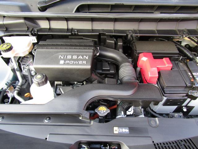 セレナ ｅ－パワー　ＸＶ　リフター・車いす固定装着電動式・５人乗り＋１名・プロパイロット・メーカーナビ・フルセグ・両側パワスラ・アラビュー・ＬＥＤ・手すりパック・シートヒーター・スマートルームミラー・ワイヤレス充電・エマブレ（37枚目）