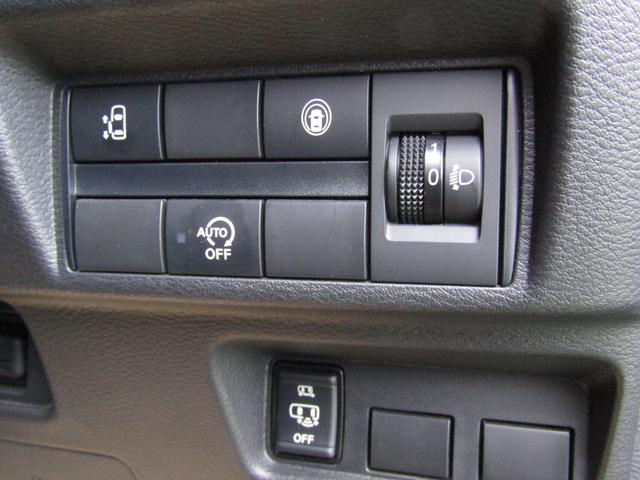 ルークス ハイウェイスター　Ｘ　純正メモリーナビ・フルセグ・左パワースライドドア・ＬＥＤライト・アラウンドビュー・エマージェンシーブレーキ・車線逸脱・ＥＴＣ・インテリキー・プライバシーガラス・純正１４インチアルミ・レンタアップ（18枚目）