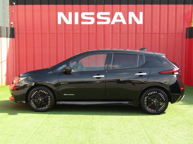 リーフ Ｘ　Ｖセレクション　プロパイロット・メーカーナビ・フルセグ・アラウンドビュー・ＬＥＤライト・ステアリング＆シートヒーター・社外前後ドラレコ・ＥＴＣ・スマートルームミラー・側後方支援・ｅ－ｐｅｄａｌ・ＵＳＢ・純正１７インチ（26枚目）