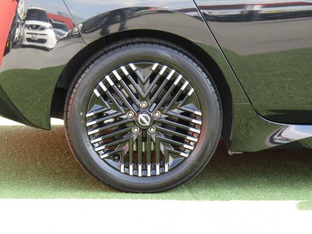 リーフ Ｘ　Ｖセレクション　プロパイロット・メーカーナビ・フルセグ・アラウンドビュー・ＬＥＤライト・ステアリング＆シートヒーター・社外前後ドラレコ・ＥＴＣ・スマートルームミラー・側後方支援・ｅ－ｐｅｄａｌ・ＵＳＢ・純正１７インチ（38枚目）