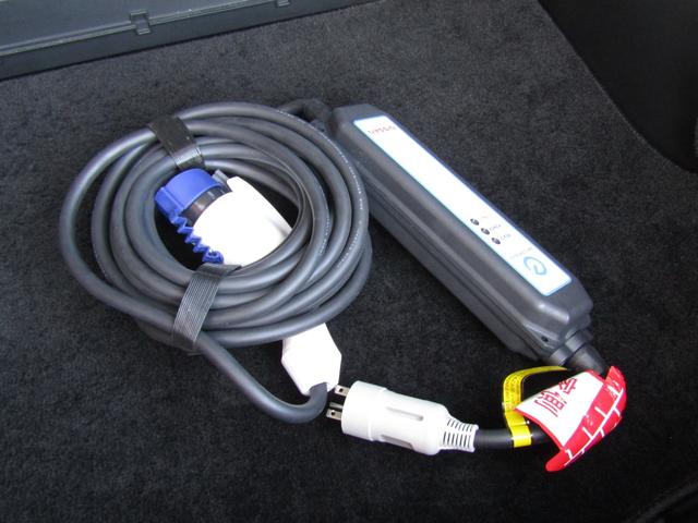 リーフ e+ G プロパイロット・メーカーナビ・フルセグ・アラウンドビュー・レザーシート・BOSE・シートヒーター・LEDライト・前後ドラレコ・エマブレ・スマートルームミラー・セキュリティセーフティPKG・ETC(25枚目)