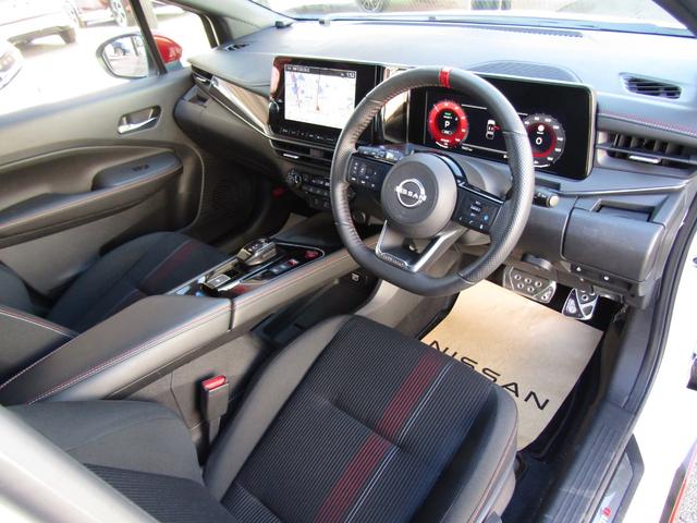 オーラ ニスモ　プロパイロット・メーカーナビ・フルセグ・アラウンドビュー・ＬＥＤライト・スマートルームミラー・シートヒーター・ワイヤレス充電・ＳＯＳコール・ＥＴＣ・社外ＢＢＳアルミ・前後ドラレコ・エマブレ（6枚目）