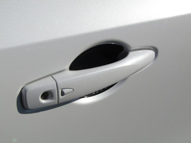 オーラ ニスモ　プロパイロット・メーカーナビ・フルセグ・アラウンドビュー・ＬＥＤライト・スマートルームミラー・シートヒーター・ワイヤレス充電・ＳＯＳコール・ＥＴＣ・社外ＢＢＳアルミ・前後ドラレコ・エマブレ（27枚目）