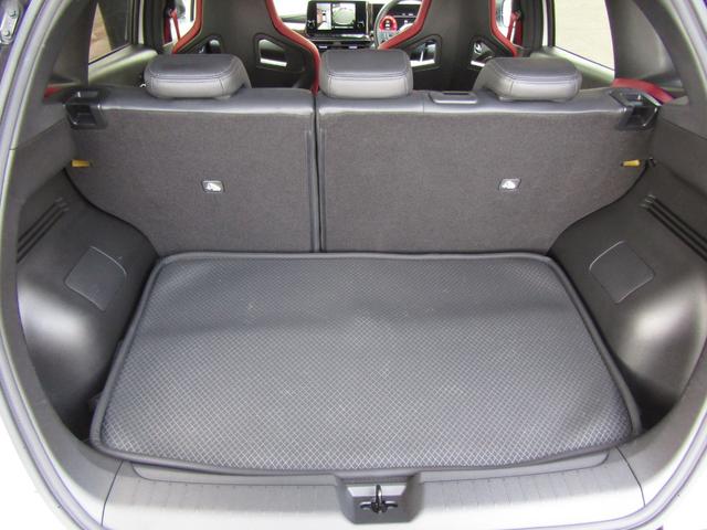 オーラ ニスモ　プロパイロット・メーカーナビ・フルセグ・アラウンドビュー・ＬＥＤライト・ＯＰレカロシート・リアシートＧレザー用・レイズ１７インチアルミ・スマートルームミラー・前後ドラレコ・社外スピーカー・アンプ（10枚目）