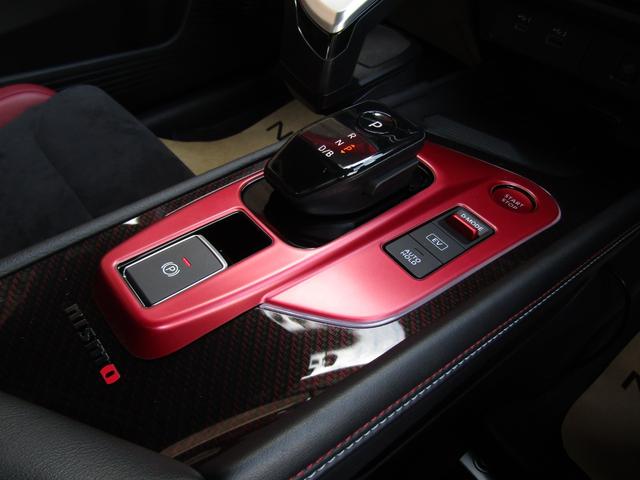 オーラ ニスモ　プロパイロット・メーカーナビ・フルセグ・アラウンドビュー・ＬＥＤライト・ＯＰレカロシート・リアシートＧレザー用・レイズ１７インチアルミ・スマートルームミラー・前後ドラレコ・社外スピーカー・アンプ（17枚目）