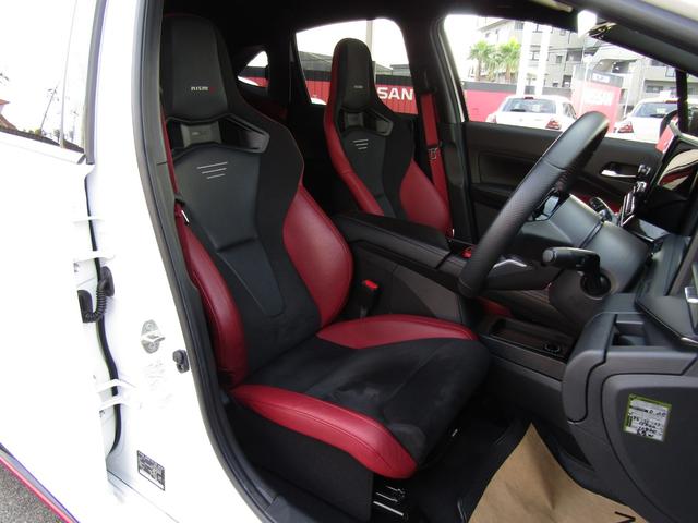 オーラ ニスモ　プロパイロット・メーカーナビ・フルセグ・アラウンドビュー・ＬＥＤライト・ＯＰレカロシート・リアシートＧレザー用・レイズ１７インチアルミ・スマートルームミラー・前後ドラレコ・社外スピーカー・アンプ（29枚目）