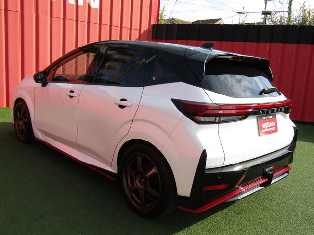 オーラ ニスモ　プロパイロット・メーカーナビ・フルセグ・アラウンドビュー・ＬＥＤライト・ＯＰレカロシート・リアシートＧレザー用・レイズ１７インチアルミ・スマートルームミラー・前後ドラレコ・社外スピーカー・アンプ（37枚目）