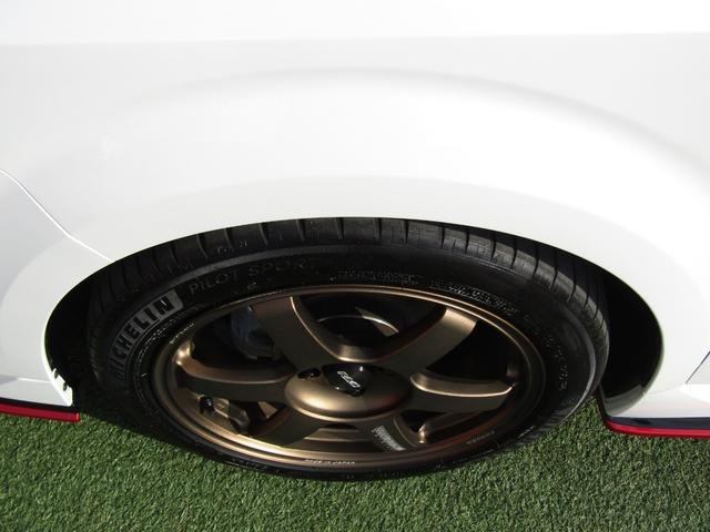 オーラ ニスモ　プロパイロット・メーカーナビ・フルセグ・アラウンドビュー・ＬＥＤライト・ＯＰレカロシート・リアシートＧレザー用・レイズ１７インチアルミ・スマートルームミラー・前後ドラレコ・社外スピーカー・アンプ（42枚目）