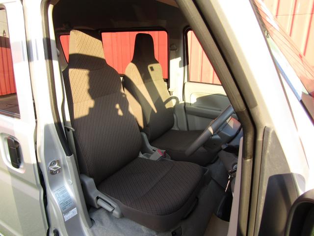 ＮＶ１００クリッパーバン ＤＸ　ＧＬセーフティパッケージ　社外メモリーナビ・エマージェンシーブレーキ・前後ドラレコ・横滑り防止・プライバシーガラス・オートライト・キーレス・車線逸脱・リアソナー・Ｗエアバック（18枚目）