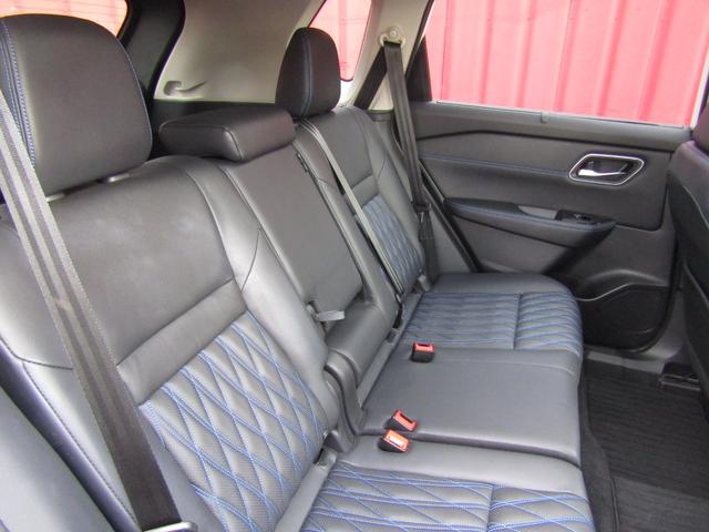 エクストレイル オーテック e-4ORCE アドバンスドパッケージ プロパイロット・純正メモリーナビ・フルセグ・レザーシート・サンルーフ・アラウンドビュー・BOSE・ステアリング&シートヒーター・Pパーキング・LEDライト・パワーバックドア・ETC・純正20インチAW(8枚目)