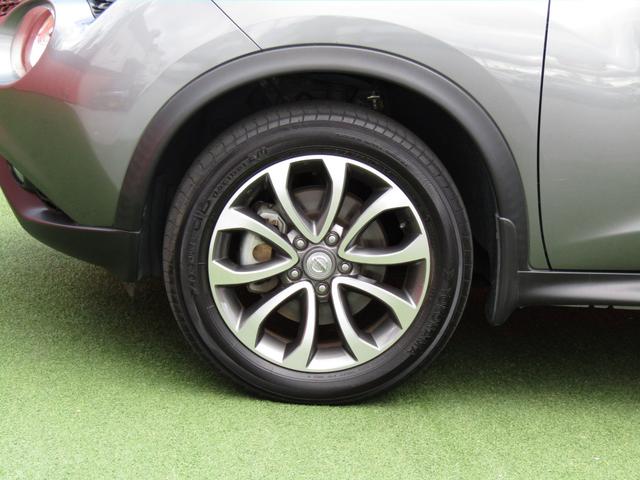 ジューク 16GT 純正メモリーナビ・フルセグ・バックカメラ・アラウンドビュー・キセノン・ETC・インテリキー・プライバシーガラス・オートライト・前後ソナー・純正17インチアルミ・フォグ(32枚目)