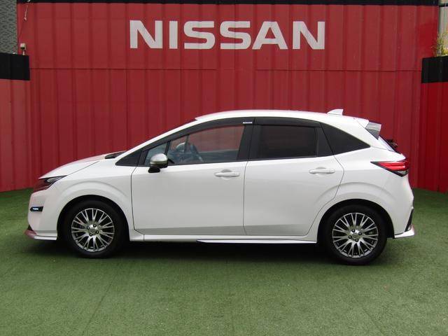 ノート オーテック　ＦＯＵＲ　４ＷＤ・プロパイロット・メーカーナビ・フルセグ・レザーシート・アラウンドビュー・ＬＥＤライト・ステアリング＆シートヒーター・スマートルームミラー・ワイヤレス充電・ＴＶキット・ＥＴＣ・エマブレ・（25枚目）