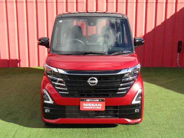 �y�A���E���h�r���[���j�^�[�z�N���}�̐^�ォ�猩�Ă��邩�̂悤�ȉf���A���͂̏󋵂�m�邱�ƂŁA���Ԃ�e�Ղɍs�����߂̎x���Z�p�ł��B