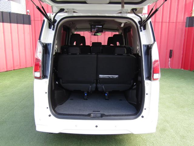 セレナ Ｘ　純正メモリーナビ・フルセグ・バックカメラ・リアモニター・左パワースライドドア・クルーズコントロール・前後ドラレコ・ＥＴＣ・ＴＶキット・エマージェンシーブレーキ・車線逸脱・アイドリングストップ（10枚目）