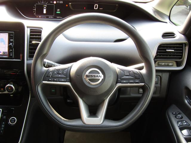 セレナ Ｘ　純正メモリーナビ・フルセグ・バックカメラ・リアモニター・左パワースライドドア・クルーズコントロール・前後ドラレコ・ＥＴＣ・ＴＶキット・エマージェンシーブレーキ・車線逸脱・アイドリングストップ（13枚目）