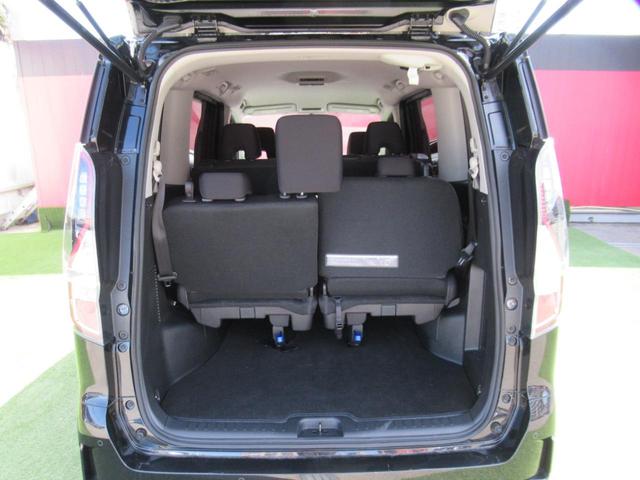 セレナ ハイウェイスターＶ　純正ナビ　フルセグＴＶ　ＥＴＣ　プロパイロット　エマージェンシーブレーキ　車線逸脱警報　アラウンドビューモニター　両側パワースライドドア　スマートルームミラー　アイドリングストップ　純正アルミ（10枚目）