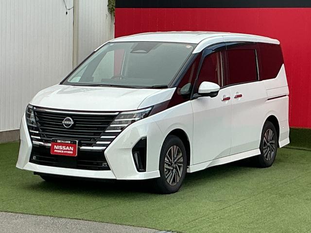 セレナ ｅ－パワー　ルキシオン　メエモリーナビ・地デジ・アラウンドビューモニター・プロパイロット・踏み間違え・車線逸脱警報・前後ソナー・ドラレコ・スマートルームミラー・両側オートスライドドア・ＬＥＤ・オートライト・寒冷地仕様（5枚目）