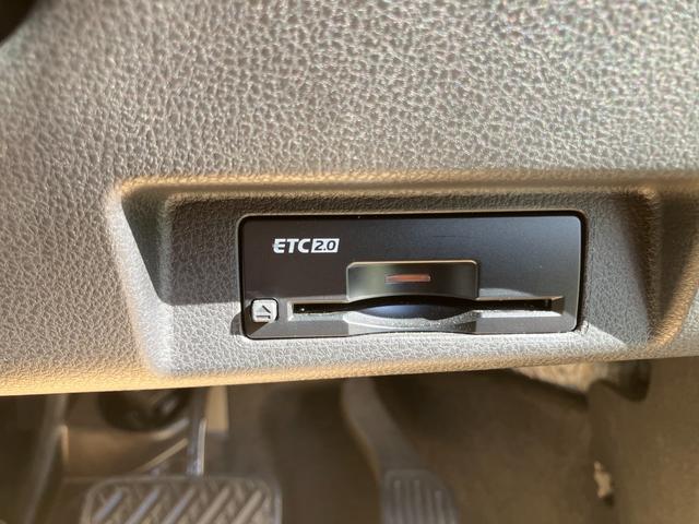リーフ ｅ＋　Ｘ　メエモリーナビ・地デジ・バックモニター・エマージェンシーブレーキ・踏み間違え・車線逸脱警報・オートライト・クルーズコントロール・１６インチアルミ（27枚目）