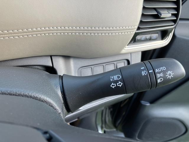 セレナ e-パワー ハイウェイスターV メモリーナビ・アラウンドビューモニター・地デジ・エマージェンシーブレーキ・オートライト・車線逸脱警報・前後ソナー・ドラレコ・16インチアルミ・プロパイロット・スマートルームミラー・両側オートドア(26枚目)