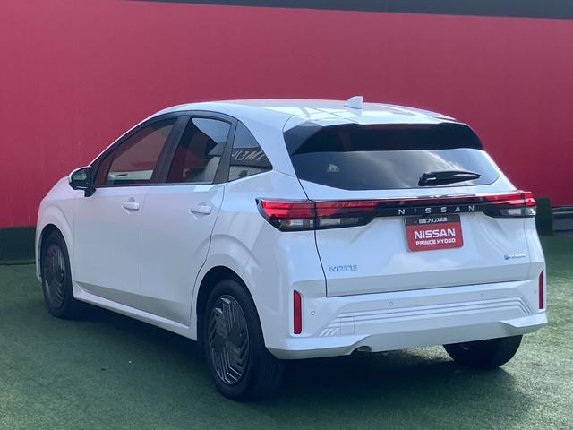 ノート X メモリーナビ・アラウンドビューモニター・地デジ・エマージェンシーブレーキ・プロパイロット・前後ソナー・スマートルームミラー・オートライト・踏み間違え・車線逸脱警報・LED(5枚目)