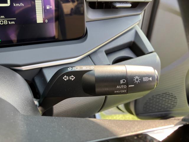 ノート X メモリーナビ・アラウンドビューモニター・地デジ・エマージェンシーブレーキ・プロパイロット・前後ソナー・スマートルームミラー・オートライト・踏み間違え・車線逸脱警報・LED(17枚目)