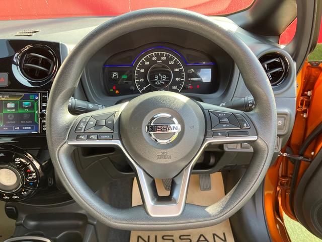 ノート e-パワー X FOUR ブラックアロー メモリーナビ・アラウンドビューモニター・地デジエマージェンシーブレーキ・踏み間違え・車線逸脱警報・前後ソナー・オートライト・クルーズコントロール・インテリジェントルームミラー・4WD・ドラレコ前後(10枚目)