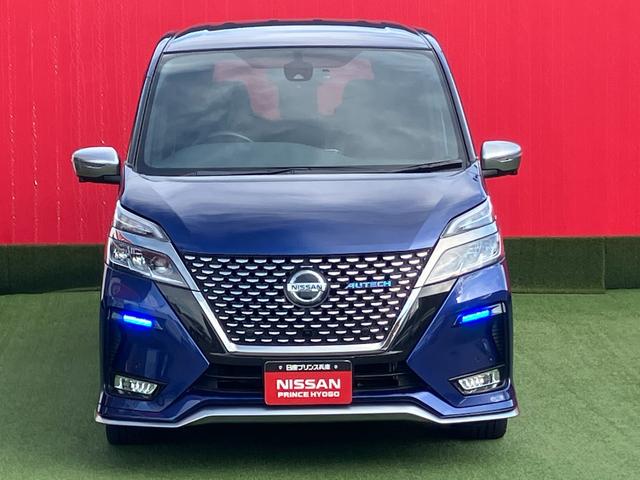 セレナ e-パワー オーテック スポーツスペック メモリーナビ・アラウンドビューモニター・地デジ・エマージェンシーブレーキ・プロパイロット・前後ソナー・リアモニター・踏み間違え・車線逸脱警報・オートライト・17インチアルミ(4枚目)