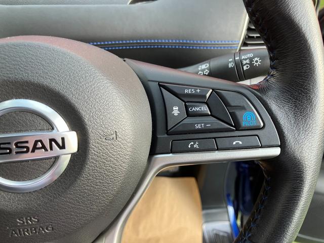 セレナ e-パワー オーテック スポーツスペック メモリーナビ・アラウンドビューモニター・地デジ・エマージェンシーブレーキ・プロパイロット・前後ソナー・リアモニター・踏み間違え・車線逸脱警報・オートライト・17インチアルミ(25枚目)