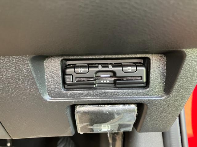 ノート Ｘ　メモリーナビ・アラウンドビューモニター・地デジ・エマージェンシーブレーキ・踏み間違え・車線逸脱警報・前後ソナー・オートライト・ＥＴＣ・インテリジェントルームミラー（24枚目）