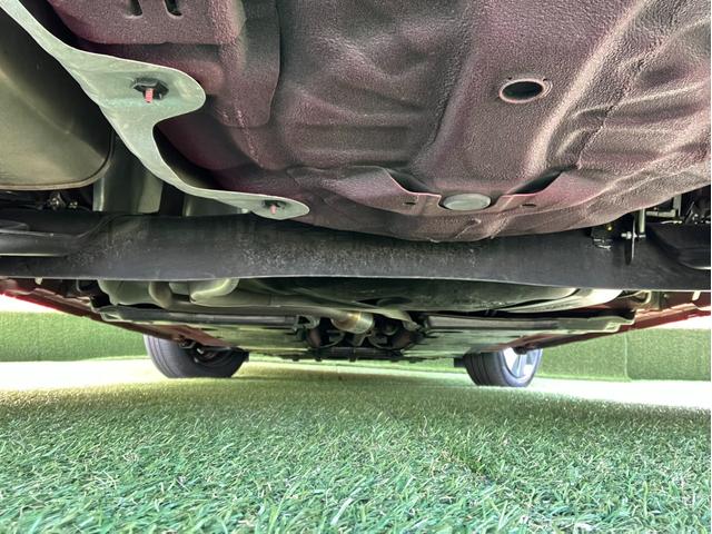 ノート Ｘ　メモリーナビ・アラウンドビューモニター・地デジ・エマージェンシーブレーキ・踏み間違え・車線逸脱警報・前後ソナー・オートライト・ＥＴＣ・インテリジェントルームミラー（32枚目）