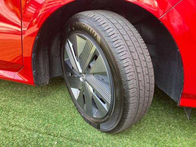 ノート Ｘ　メモリーナビ・アラウンドビューモニター・地デジ・エマージェンシーブレーキ・踏み間違え・車線逸脱警報・前後ソナー・オートライト・ＥＴＣ・インテリジェントルームミラー（35枚目）