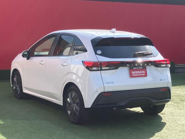 ノート Ｘ　メモリーナビ・アラウンドビューモニター・地デジ・エマージェンシーブレーキ・踏み間違え・車線逸脱警報・前後ソナー・プロパイロット・オートライト・ＥＴＣ・スマートルームミラー（5枚目）