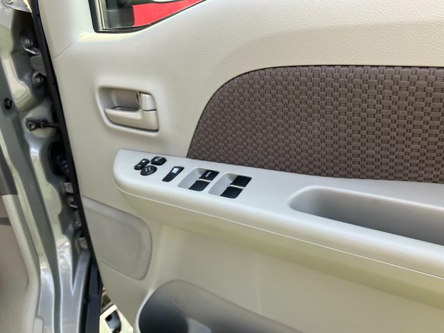 パワーウィンドウ！窓の開閉は簡単操作で楽々です！