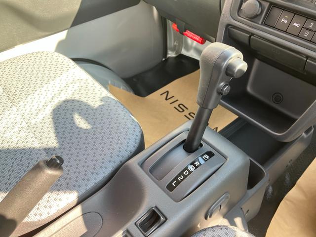 クリッパートラック DX エアコン・パワステ・パワーウインドウ・オートマチック・4WD・オートライト・キーレス(18枚目)