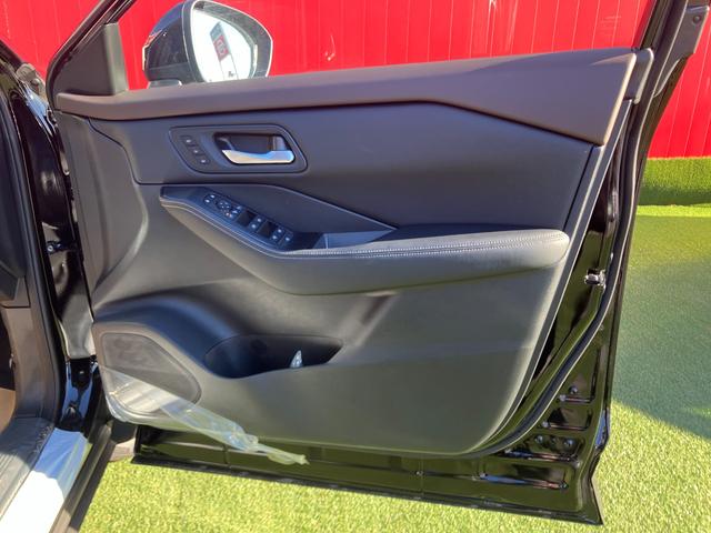 エクストレイル Ｘ　ｅ－４ＯＲＣＥ　プロパイロット・メモリーナビ・地デジ・Ｂｌｕｅｔｏｏｔｈ・ＥＴＣ・アラウンドビューモニター・ステアリングリモコン・スマートルームミラー・パワーバックドア・ＳＯＳコール・パワーシート・シートヒーター・（27枚目）