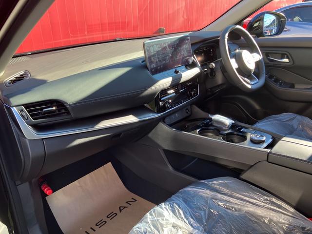 エクストレイル Ｘ　ｅ－４ＯＲＣＥ　プロパイロット・メモリーナビ・地デジ・Ｂｌｕｅｔｏｏｔｈ・ＥＴＣ・アラウンドビューモニター・ステアリングリモコン・スマートルームミラー・パワーバックドア・ＳＯＳコール・パワーシート・シートヒーター・（35枚目）