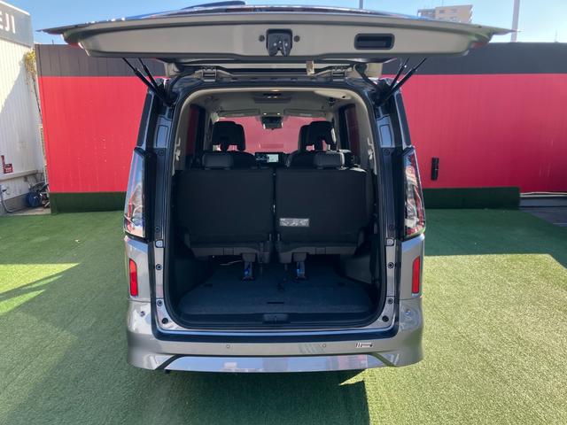 �Z���i�Ȃ�ł́I�o�b�N�h�A�̏㑤�݂̂��J���邱�ƂŁA��낪�������ԏ�ł��ו��̏o�����ꂪ�y�ɍs���܂��I