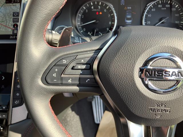 スカイライン ４００Ｒ　エマージェンシーブレーキ・メモリーナビ・Ｂｌｕｅｔｏｏｔｈ・地デジ・アラウンドビューモニター・ＥＴＣ２．０・革シート・パワーシート・シートヒーター・シートメモリー・パドルシフト・プッシュスタート（14枚目）