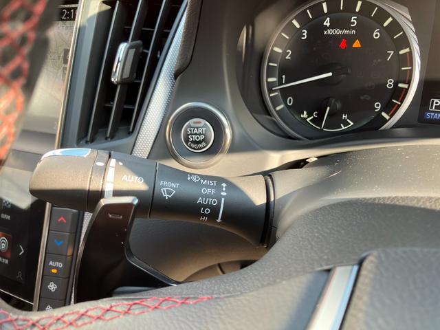 スカイライン ４００Ｒ　エマージェンシーブレーキ・メモリーナビ・Ｂｌｕｅｔｏｏｔｈ・地デジ・アラウンドビューモニター・ＥＴＣ２．０・革シート・パワーシート・シートヒーター・シートメモリー・パドルシフト・プッシュスタート（16枚目）