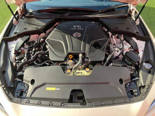 スカイライン ４００Ｒ　エマージェンシーブレーキ・メモリーナビ・Ｂｌｕｅｔｏｏｔｈ・地デジ・アラウンドビューモニター・ＥＴＣ２．０・革シート・パワーシート・シートヒーター・シートメモリー・パドルシフト・プッシュスタート（33枚目）