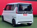 日産の販売店の中古車には、全車無料※で「ワイド保証」が付いています。さらに、有料で「ワイド保証プレミアム」(延長保証)もご用意しております。