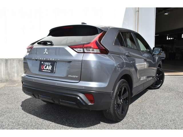 エクリプスクロスＰＨＥＶ ブラックエディション　電動リアゲート　クリアランスソナー　サイドエアバッグ　スマートキー　シートヒーター　４ＷＤ　フルオートエアコン　誤発進抑制　電動シート（5枚目）