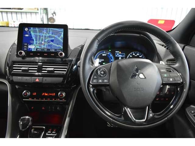 エクリプスクロスＰＨＥＶ ブラックエディション　電動リアゲート　クリアランスソナー　サイドエアバッグ　スマートキー　シートヒーター　４ＷＤ　フルオートエアコン　誤発進抑制　電動シート（9枚目）
