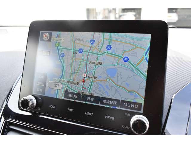 エクリプスクロスＰＨＥＶ ブラックエディション　電動リアゲート　クリアランスソナー　サイドエアバッグ　スマートキー　シートヒーター　４ＷＤ　フルオートエアコン　誤発進抑制　電動シート（10枚目）