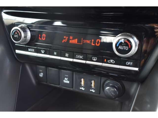 エクリプスクロスＰＨＥＶ ブラックエディション　電動リアゲート　クリアランスソナー　サイドエアバッグ　スマートキー　シートヒーター　４ＷＤ　フルオートエアコン　誤発進抑制　電動シート（13枚目）