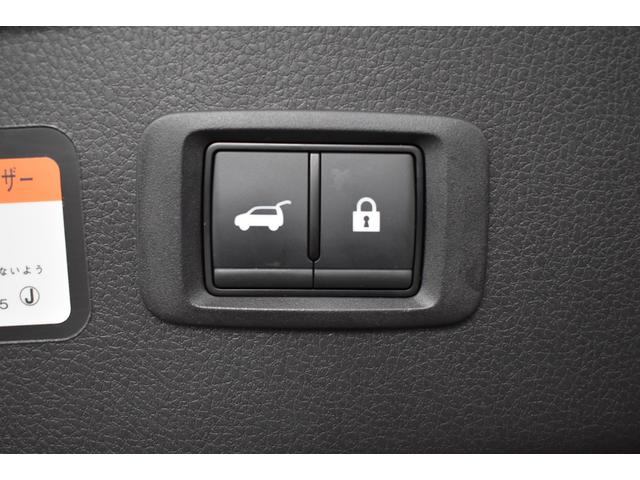 エクリプスクロスＰＨＥＶ ブラックエディション　電動リアゲート　クリアランスソナー　サイドエアバッグ　スマートキー　シートヒーター　４ＷＤ　フルオートエアコン　誤発進抑制　電動シート（27枚目）