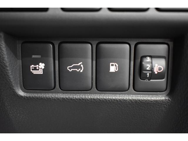 エクリプスクロスＰＨＥＶ ブラックエディション　電動リアゲート　クリアランスソナー　サイドエアバッグ　スマートキー　シートヒーター　４ＷＤ　フルオートエアコン　誤発進抑制　電動シート（31枚目）