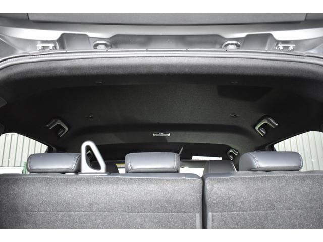エクリプスクロスＰＨＥＶ ブラックエディション　電動リアゲート　クリアランスソナー　サイドエアバッグ　スマートキー　シートヒーター　４ＷＤ　フルオートエアコン　誤発進抑制　電動シート（42枚目）