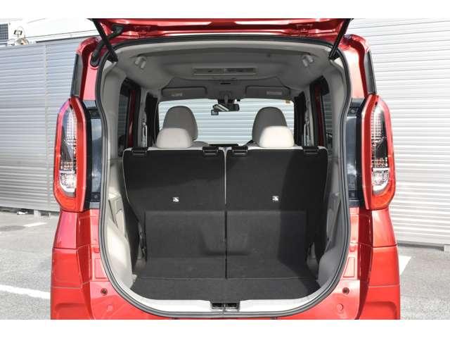 日常のお買い物には充分なトランクスペース◆◇積み下ろしもラクラクでショッピングに役立ちます